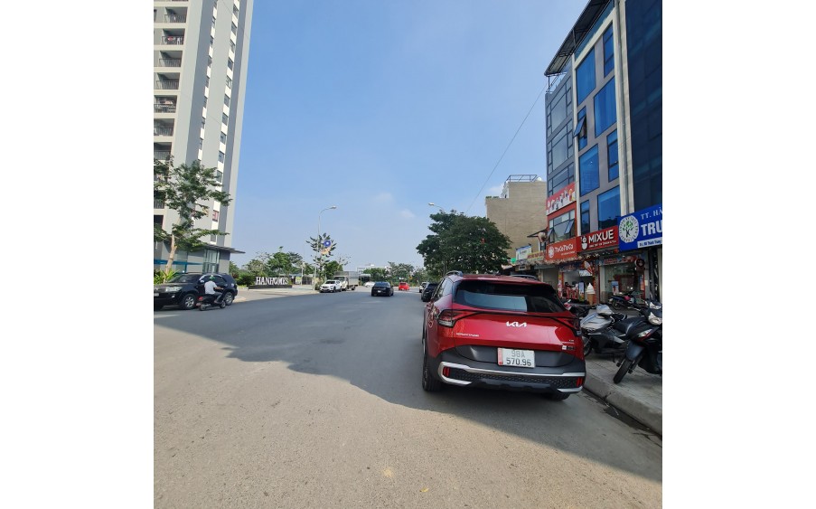 138m2 đất mặt phố 22m tại Trâu Quỳ, Gia Lâm, kinh doanh đỉnh, view siêu thoáng. Lh 0989894845